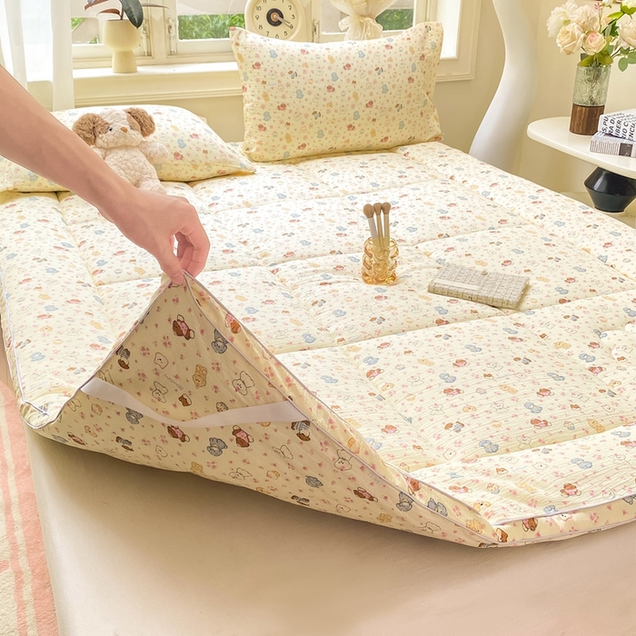 91家纺网 家纺一手货源 找家纺 仟网汇 2025新款云感皱皱纱双层纱棉花立体床垫 高西地