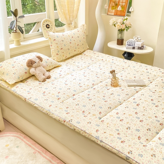 91家纺网 家纺一手货源 找家纺 仟网汇 2025新款云感皱皱纱双层纱棉花立体床垫 高西地