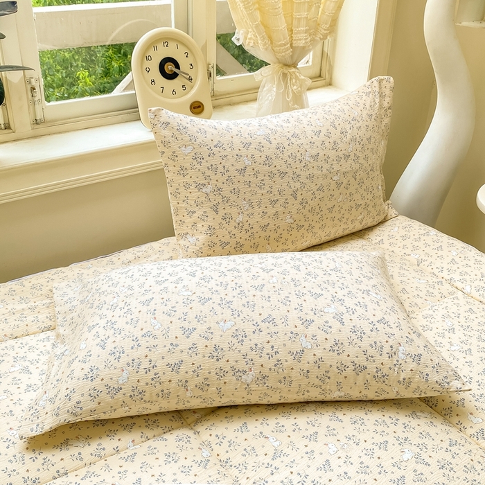 91家纺网 家纺一手货源 找家纺 仟网汇 2025新款云感皱皱纱双层纱棉花立体床垫 花间兔