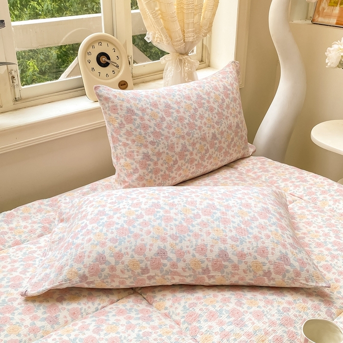 91家纺网 家纺一手货源 找家纺 仟网汇 2025新款云感皱皱纱双层纱棉花立体床垫 十里桃花