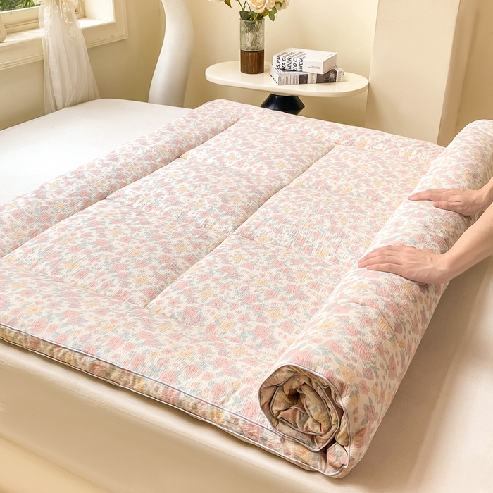 仟网汇 2025新款云感皱皱纱双层纱棉花立体床垫 十里桃花