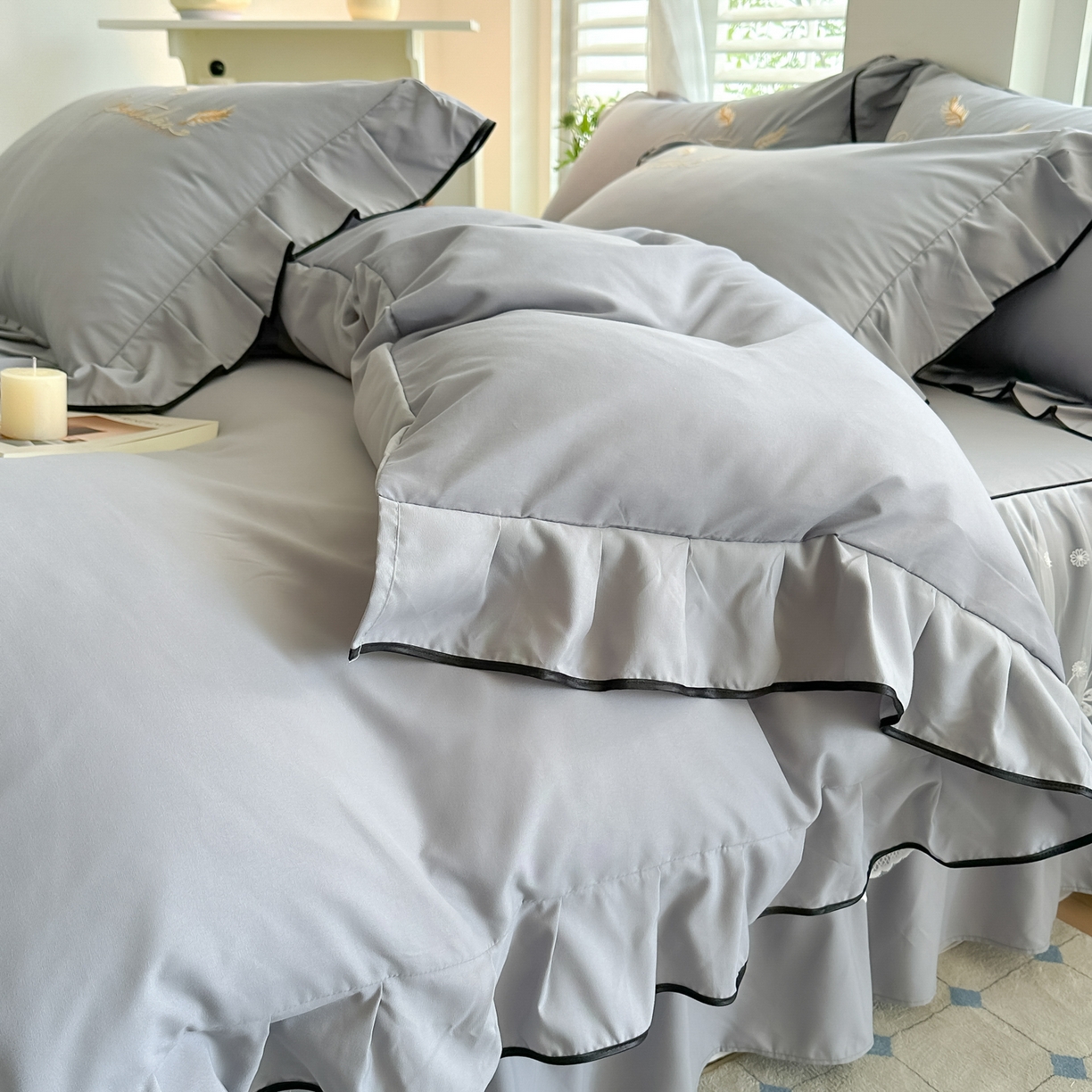 91家纺网 家纺一手货源 找家纺 柔享家（原芷澜家纺） 2025新款水洗棉磨毛系列四件套-恩格斯 浅灰+浅灰