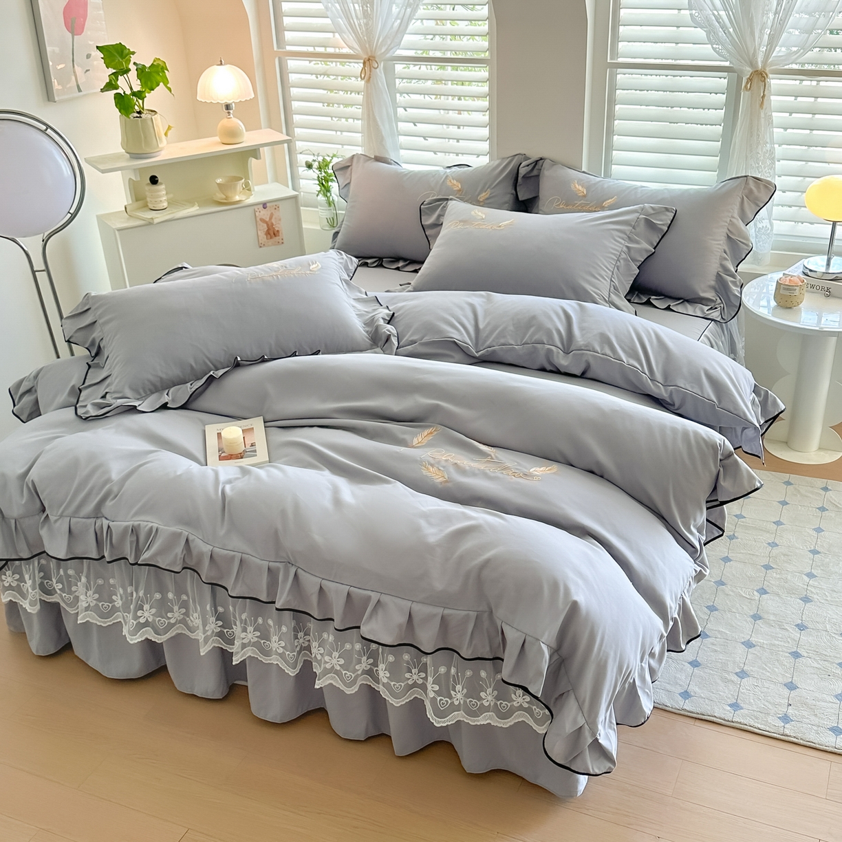 91家纺网 家纺一手货源 找家纺 柔享家（原芷澜家纺） 2025新款水洗棉磨毛系列四件套-恩格斯 浅灰+浅灰