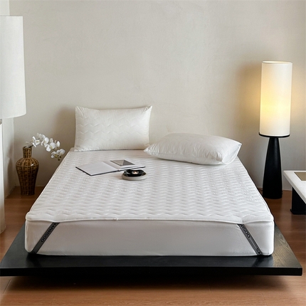 91家纺网 家纺一手货源 找家纺 三味舒屋 2025新款双面全棉软床垫-曼波 曼波白