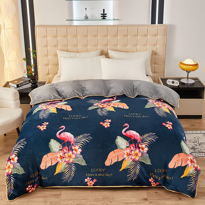 91家纺网 家纺一手货源 找家纺 栩裕 2025新款7斤重牛奶金貂绒印花牛奶绒四件套 火烈鸟