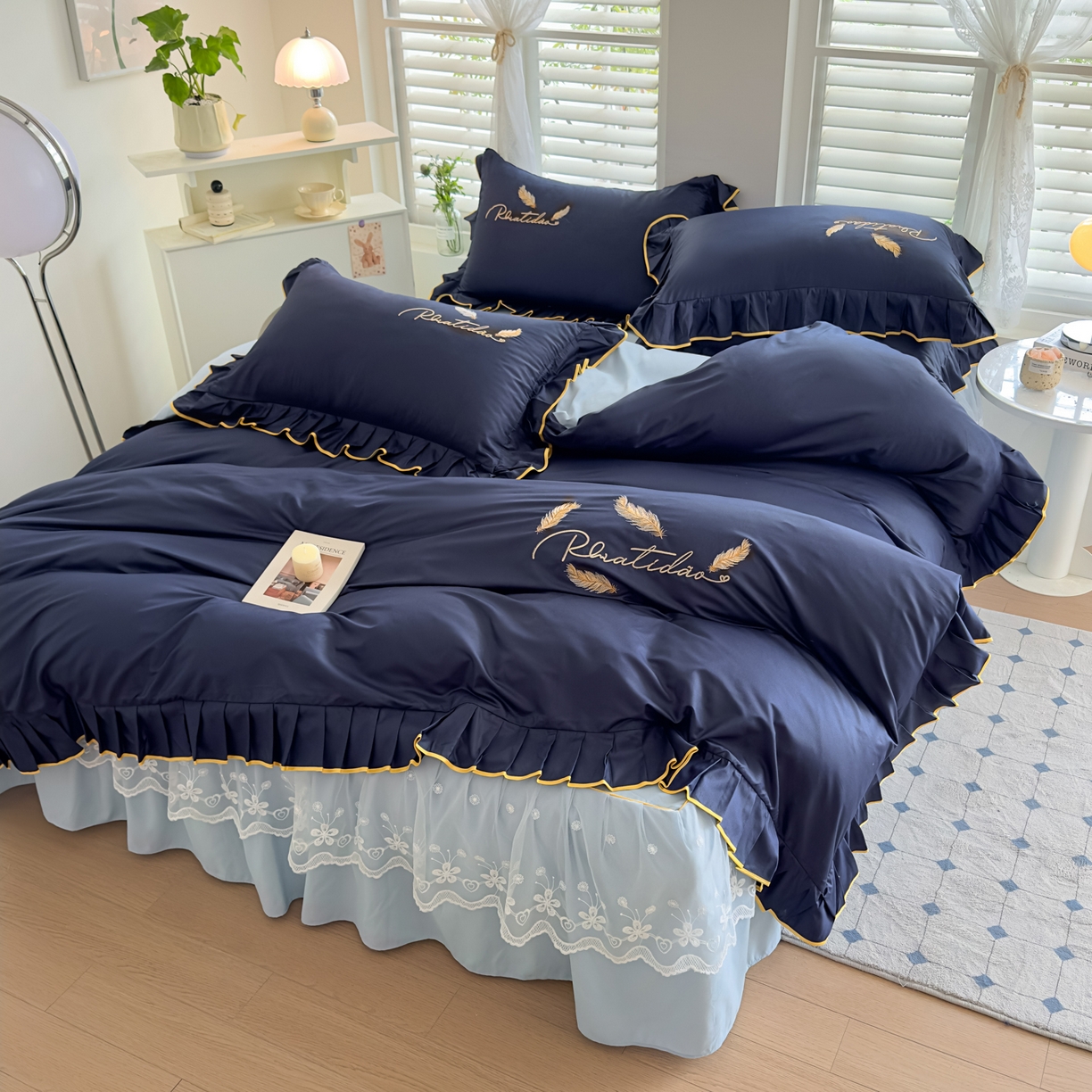 91家纺网 家纺一手货源 找家纺 柔享家（原芷澜家纺） 2025新款水洗棉磨毛系列四件套-恩格斯 藏蓝+天际蓝