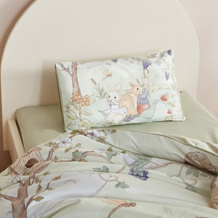 91家纺网 家纺一手货源 找家纺 荷马之梦 2025新款梦境系列—全棉40s数码印花原创手绘大版定位儿童幼儿园套件 葡萄河畔