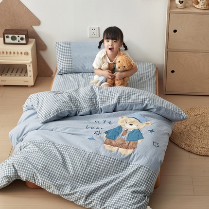 荷马之梦 2025新款学院系列—A类32s水洗棉贴布绣原创卡通拼接儿童幼儿园套件 学院小熊