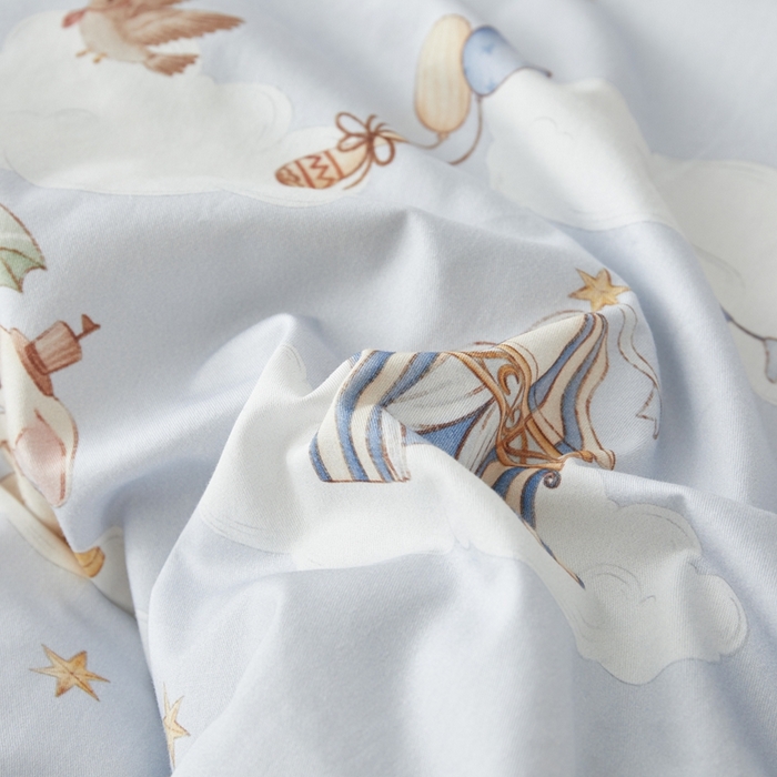 91家纺网 家纺一手货源 找家纺 荷马之梦 2025新款梦境系列—全棉40s数码印花原创手绘小版儿童幼儿园套件 游园会