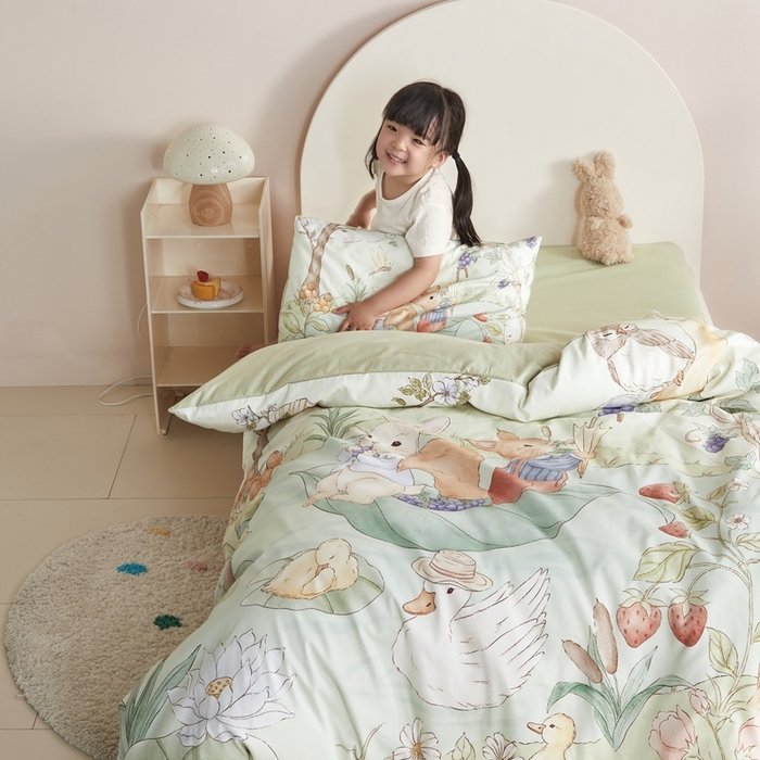 91家纺网 家纺一手货源 找家纺 荷马之梦 2025新款梦境系列—全棉40s数码印花原创手绘大版定位儿童幼儿园套件 葡萄河畔