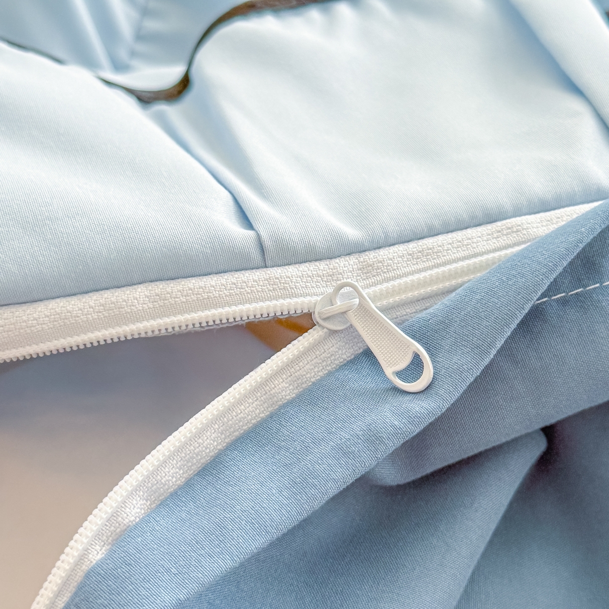 91家纺网 家纺一手货源 找家纺 柔享家（原芷澜家纺） 2025新款水洗棉磨毛系列四件套-恩格斯 天际蓝+宝石蓝