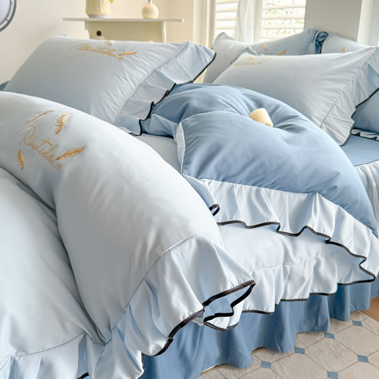 91家纺网 家纺一手货源 找家纺 柔享家（原芷澜家纺） 2025新款水洗棉磨毛系列四件套-恩格斯 天际蓝+宝石蓝