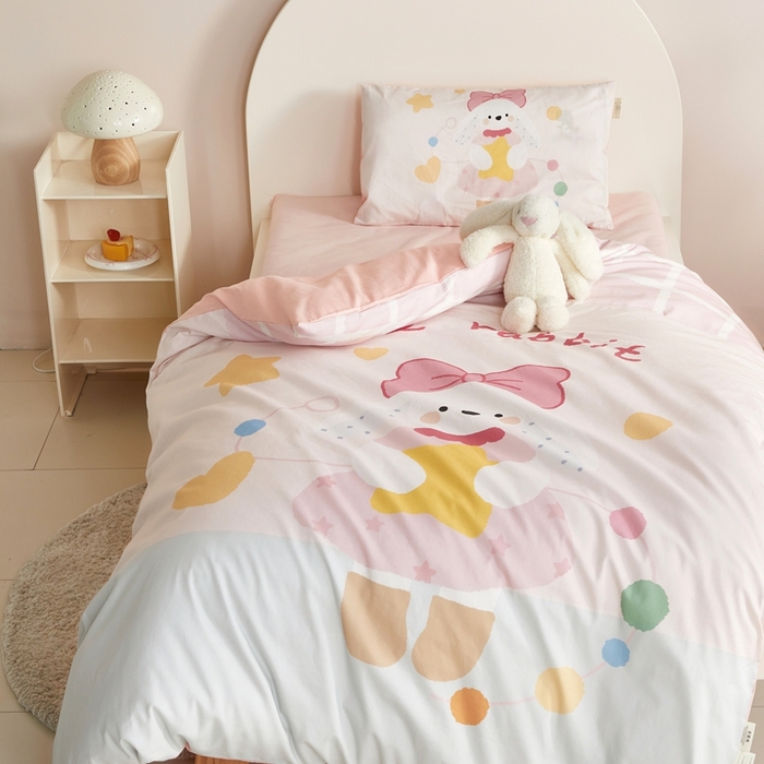 91家纺网 家纺一手货源 找家纺 （总）荷马之梦 2025新款乐园系列-A类全棉40s数码印花原创大版卡通儿童幼儿园套件