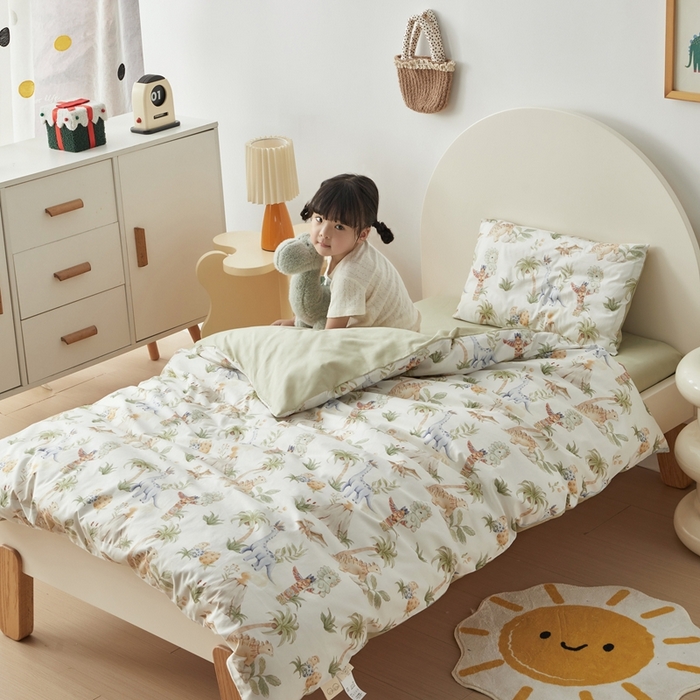 91家纺网 家纺一手货源 找家纺 荷马之梦 2025新款梦境系列—全棉40s数码印花原创手绘小版儿童幼儿园套件 恐龙之家