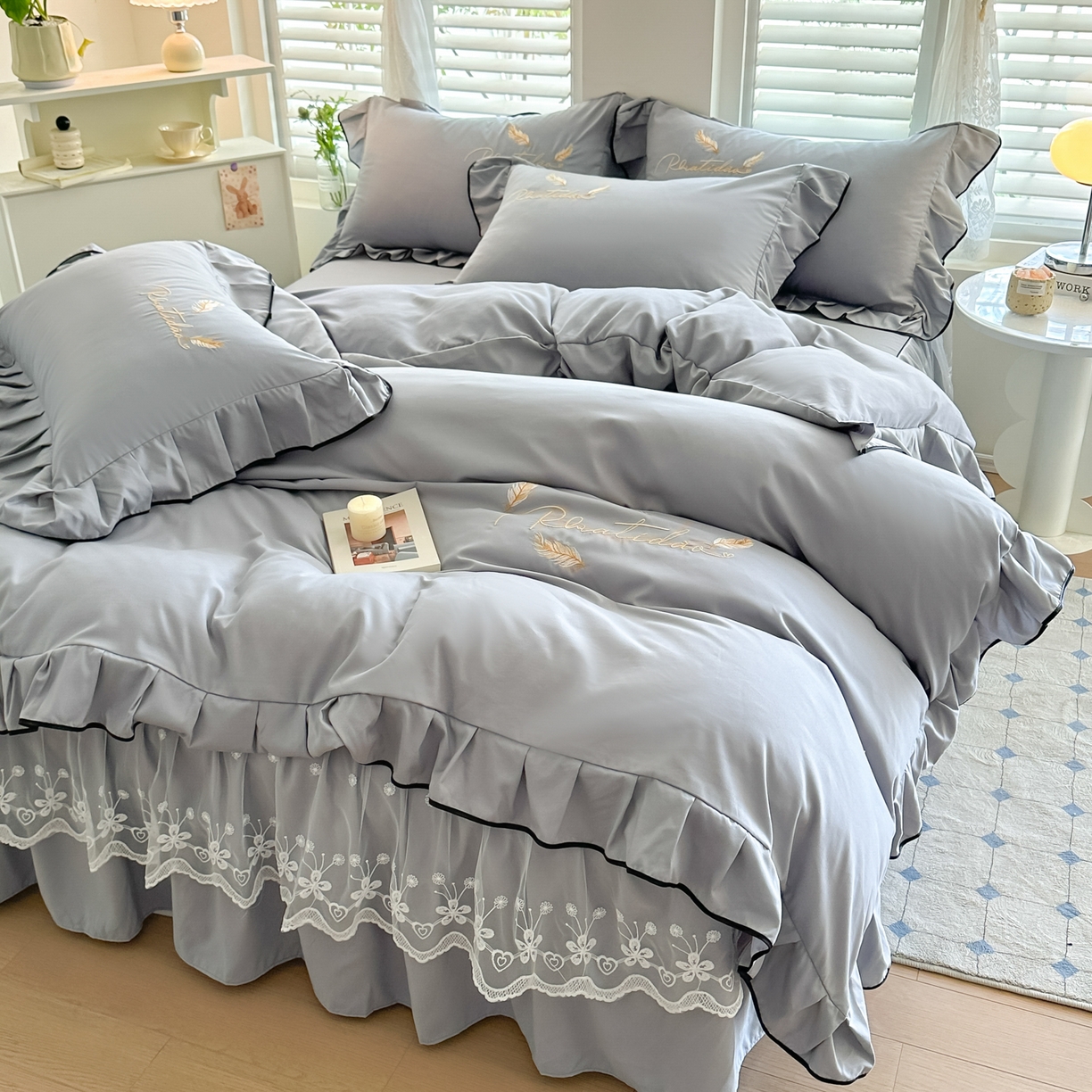 91家纺网 家纺一手货源 找家纺 柔享家（原芷澜家纺） 2025新款水洗棉磨毛系列四件套-恩格斯 浅灰+浅灰