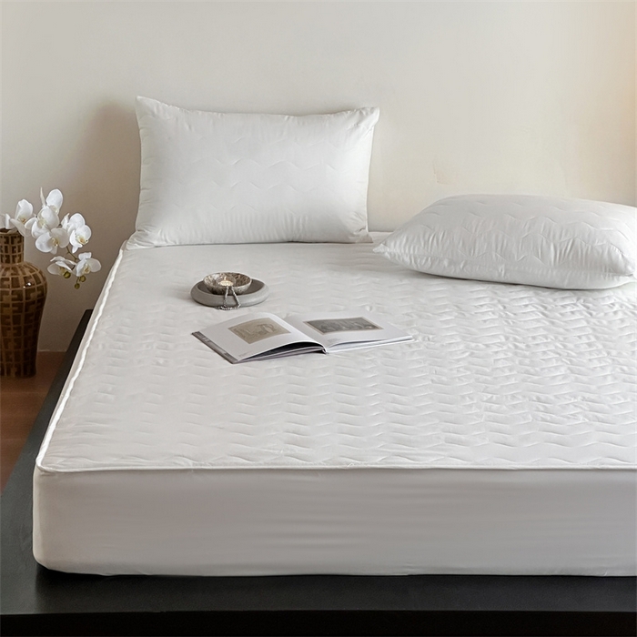 91家纺网 家纺一手货源 找家纺 三味舒屋 2025新款防水全棉夹棉绗缝防水隔尿床笠-安缦 安缦白