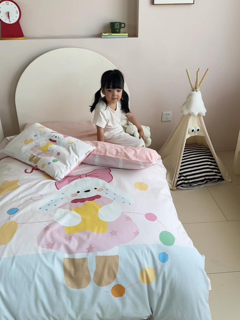 91家纺网 家纺一手货源 找家纺 （总）荷马之梦 2025新款乐园系列-A类全棉40s数码印花原创大版卡通儿童幼儿园套件