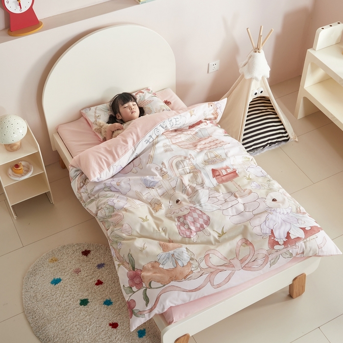 91家纺网 家纺一手货源 找家纺 （总）荷马之梦 2025新款梦境系列—全棉40s数码印花原创手绘大版定位儿童幼儿园套件