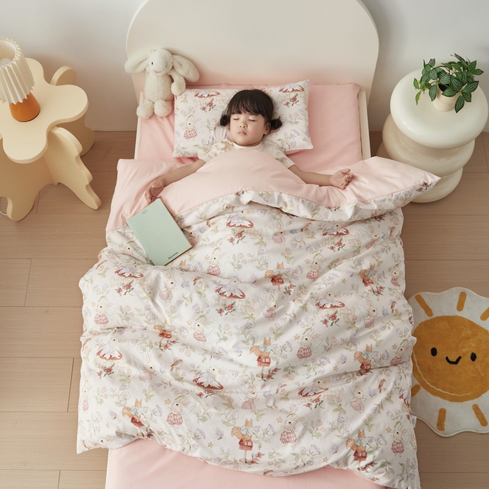 91家纺网 家纺一手货源 找家纺 荷马之梦 2025新款梦境系列—全棉40s数码印花原创手绘小版儿童幼儿园套件 精灵小兔