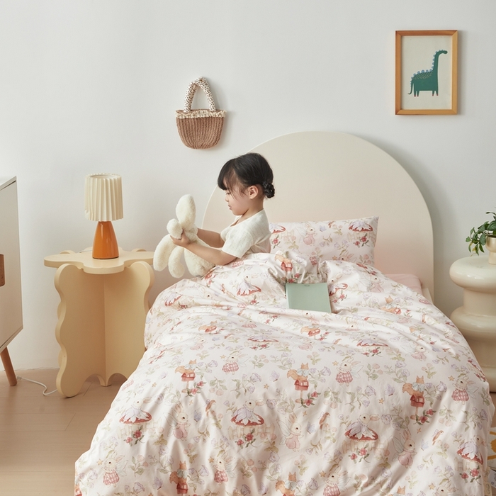 91家纺网 家纺一手货源 找家纺 荷马之梦 2025新款梦境系列—全棉40s数码印花原创手绘小版儿童幼儿园套件 精灵小兔