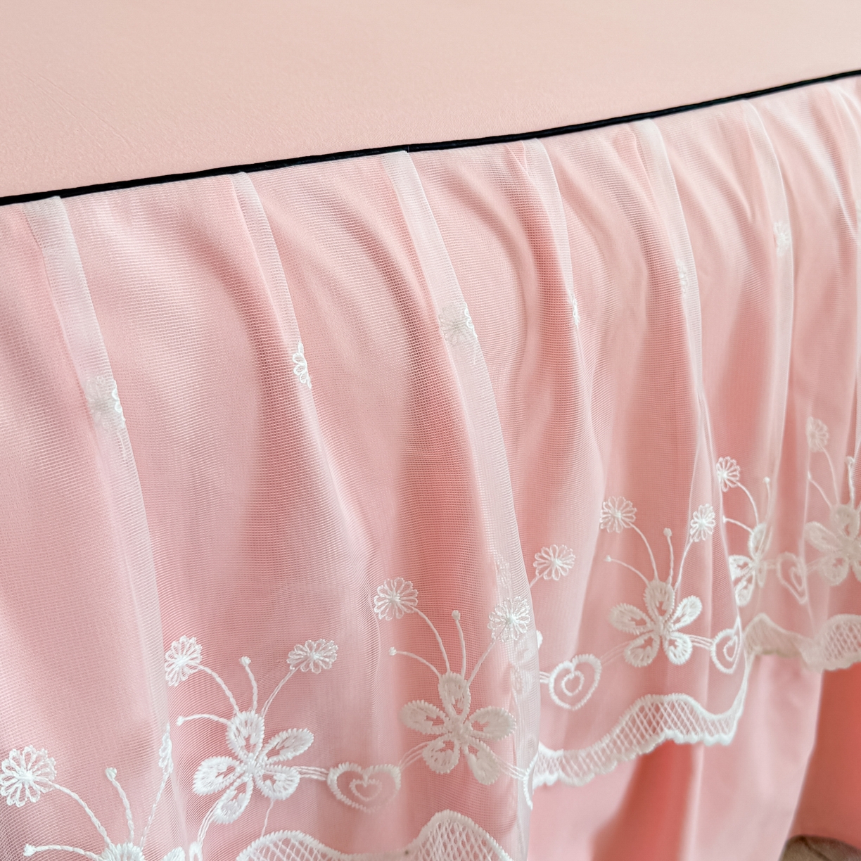 91家纺网 家纺一手货源 找家纺 柔享家（原芷澜家纺） 2025新款水洗棉磨毛系列四件套-恩格斯 米黄+粉玉