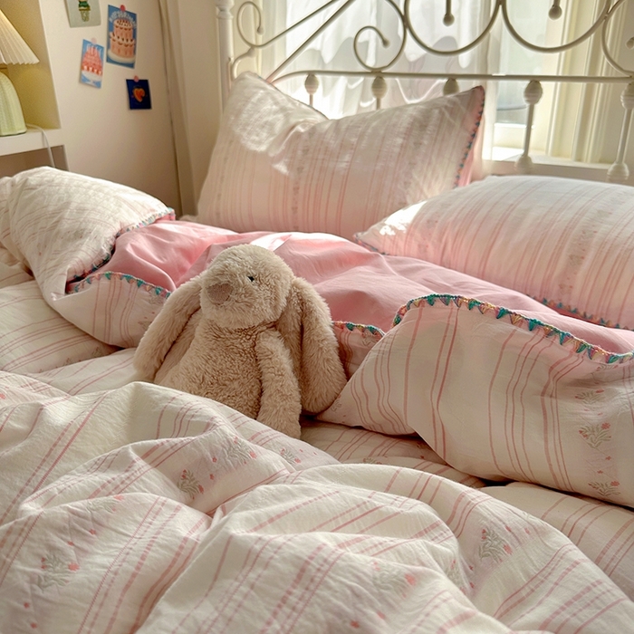 91家纺网 家纺一手货源 找家纺 田野 2025新款全棉水洗棉提花四件套 花颜