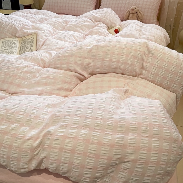 91家纺网 家纺一手货源 找家纺 凯洛奇 2025新款窗格纹泡泡纱阳离子四件套（提供买家秀） 窗格纹泡泡纱-蜜桃粉