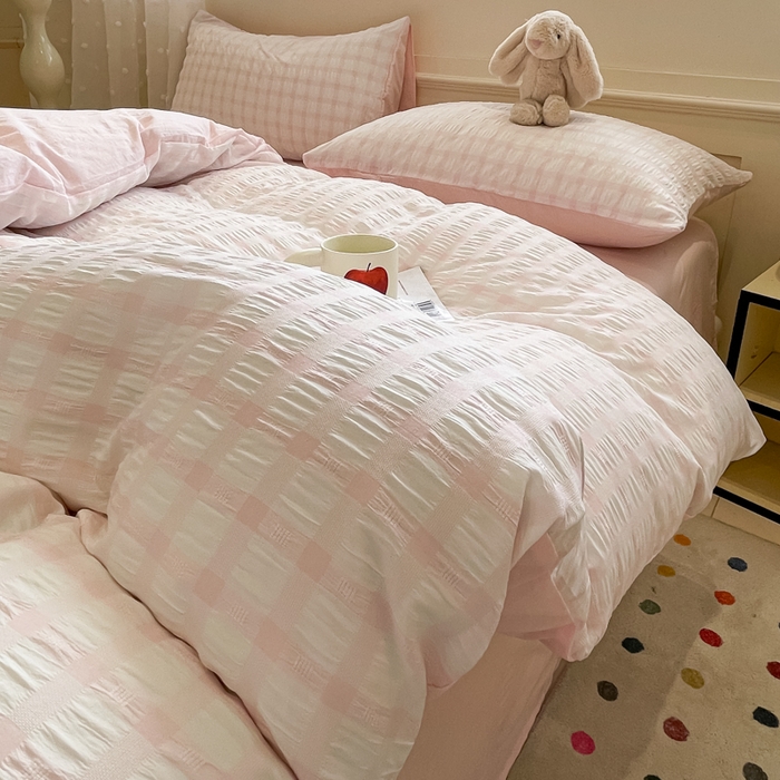 91家纺网 家纺一手货源 找家纺 凯洛奇 2025新款窗格纹泡泡纱阳离子四件套（提供买家秀） 窗格纹泡泡纱-蜜桃粉