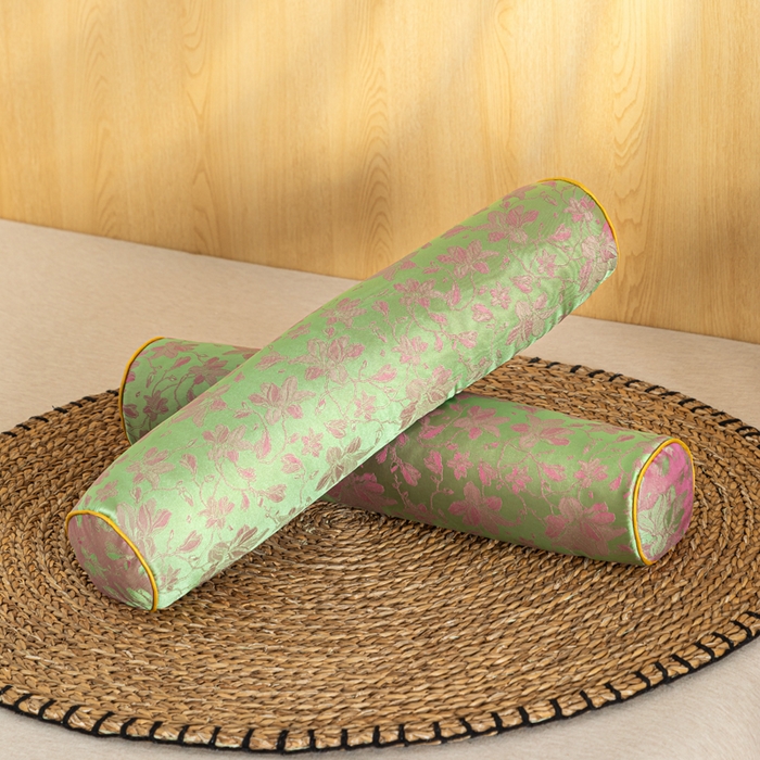 91家纺网 家纺一手货源 找家纺 织布人 2025新款荞麦枕丝绸贡缎圆柱糖果枕调养颈椎专用枕头硬枕芯 贡缎颈椎糖果枕-圆柱绿色 50x12cm/只