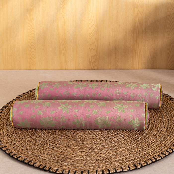 91家纺网 家纺一手货源 找家纺 织布人 2025新款荞麦枕丝绸贡缎圆柱糖果枕调养颈椎专用枕头硬枕芯 贡缎颈椎糖果枕-圆柱粉色 50x12cm/只