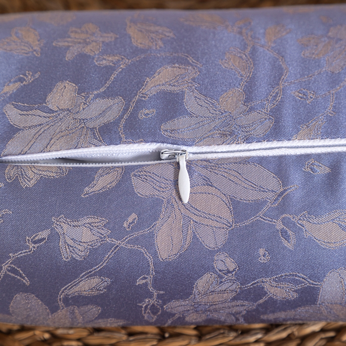 91家纺网 家纺一手货源 找家纺 织布人 2025新款荞麦枕丝绸贡缎圆柱糖果枕调养颈椎专用枕头硬枕芯 贡缎颈椎糖果枕-圆柱紫色 50x12cm/只