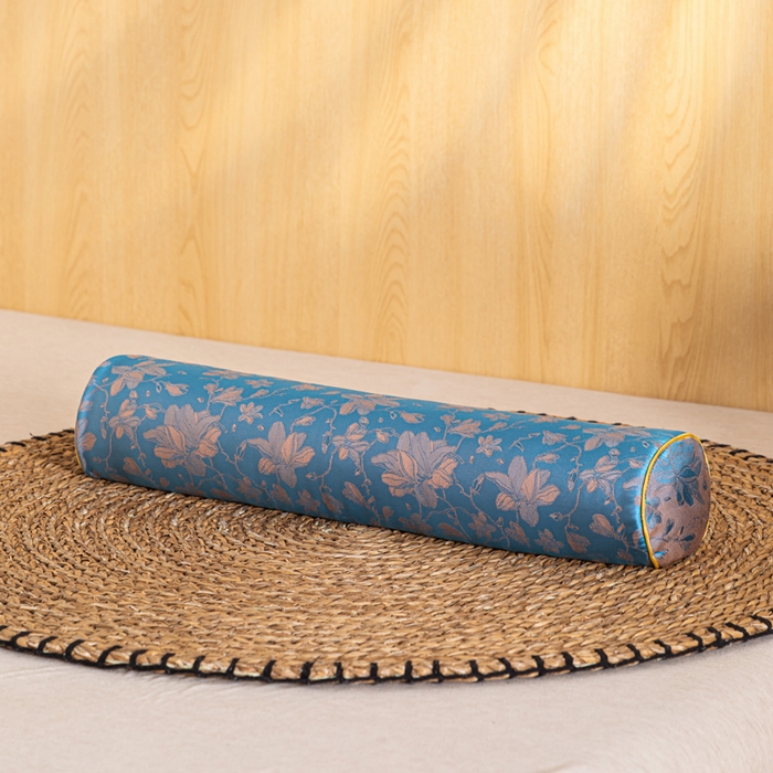 91家纺网 家纺一手货源 找家纺 织布人 2025新款荞麦枕丝绸贡缎圆柱糖果枕调养颈椎专用枕头硬枕芯 贡缎颈椎糖果枕-圆柱天空蓝 50x12cm/只