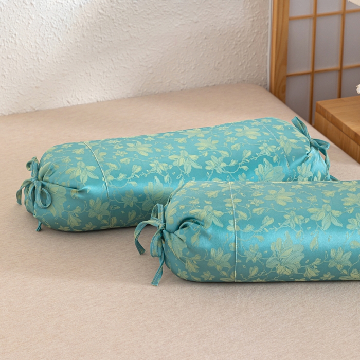 91家纺网 家纺一手货源 找家纺 织布人 2025新款荞麦枕贡缎提花可调节高度糖果枕头颈椎专用枕腰靠枕芯 贡缎提花可调节糖果枕-水蓝色 56x28cm/只