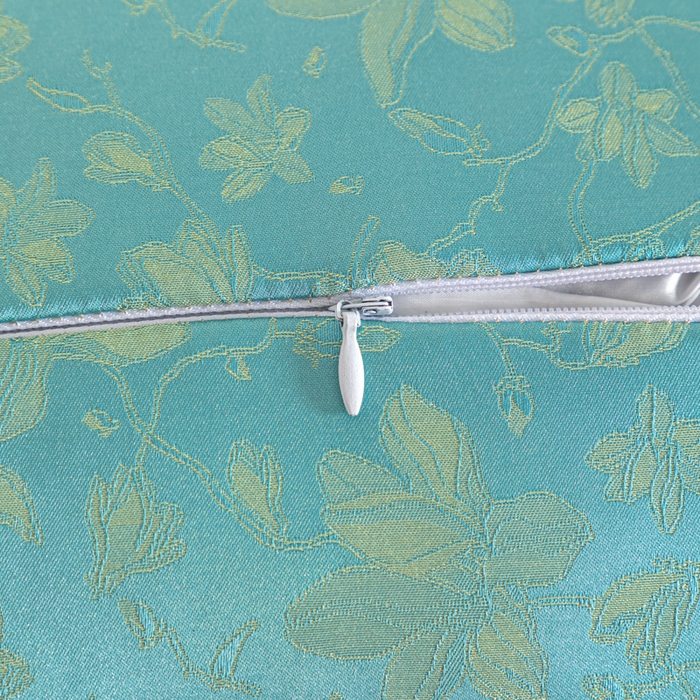 91家纺网 家纺一手货源 找家纺 织布人 2025新款荞麦枕贡缎提花可调节高度糖果枕头颈椎专用枕腰靠枕芯 贡缎提花可调节糖果枕-水蓝色 56x28cm/只