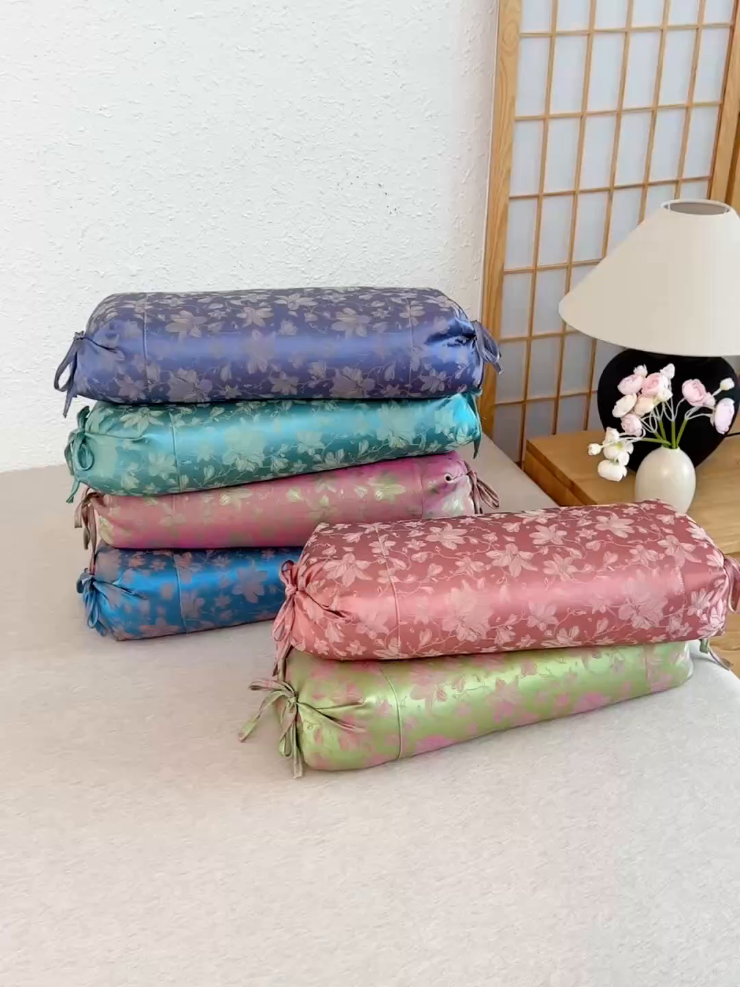 91家纺网 家纺一手货源 找家纺 织布人 2025新款荞麦枕贡缎提花可调节高度糖果枕头颈椎专用枕腰靠枕芯 贡缎提花可调节糖果枕-紫色 56x28cm/只