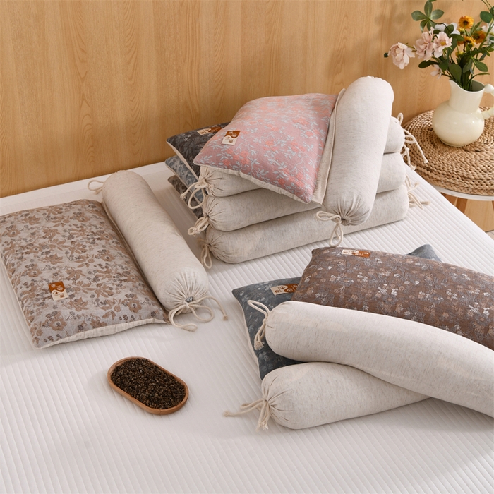 91家纺网 家纺一手货源 找家纺 （总）织布人 2025新款荞麦枕棉麻复古风水墨画圆柱组合枕颈椎拉伸可调节硬枕芯