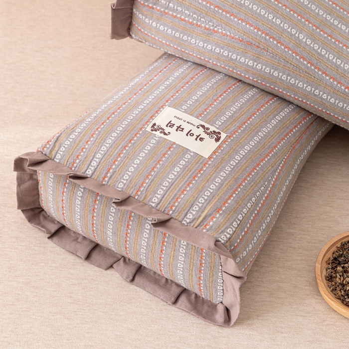 91家纺网 家纺一手货源 找家纺 织布人 2025新款荞麦枕全棉条纹花边护颈全荞麦壳枕头成人家用助眠硬枕芯 全棉条纹花边护颈枕-咖色 50x20cm/只