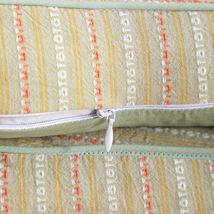 91家纺网 家纺一手货源 找家纺 织布人 2025新款荞麦枕全棉条纹面包立体荞麦护颈椎助眠枕头牵引硬枕芯 全棉条纹面包荞麦枕-绿色 52x32cm/只