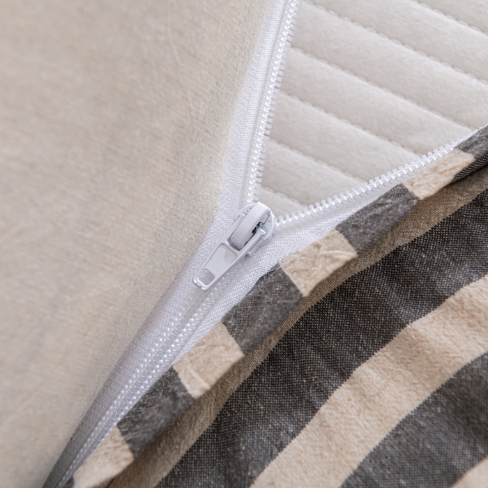 91家纺网 家纺一手货源 找家纺 织布人 2025新款荞麦枕棉麻韩式无印风元宝枕头全荞麦颈椎高枕硬枕芯 日式三角组合枕-黑白条纹 组合枕-方枕：48x28cm/只 三角枕：48x16cm/只