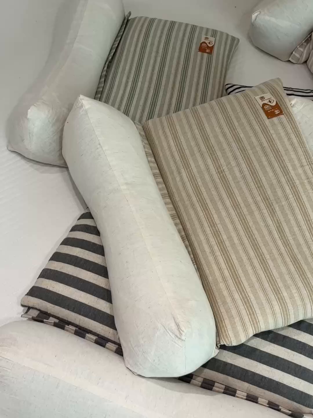 91家纺网 家纺一手货源 找家纺 织布人 2025新款荞麦枕棉麻韩式无印风元宝枕头全荞麦颈椎高枕硬枕芯 日式三角组合枕-黑白条纹 组合枕-方枕：48x28cm/只 三角枕：48x16cm/只