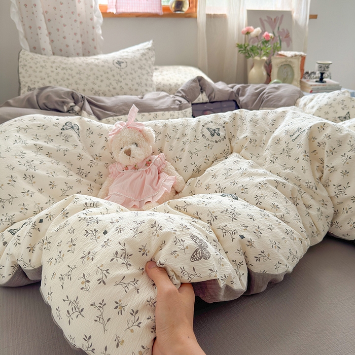 罗亿家纺 2025新款云感双层纱印花四件套 童话-困蝶