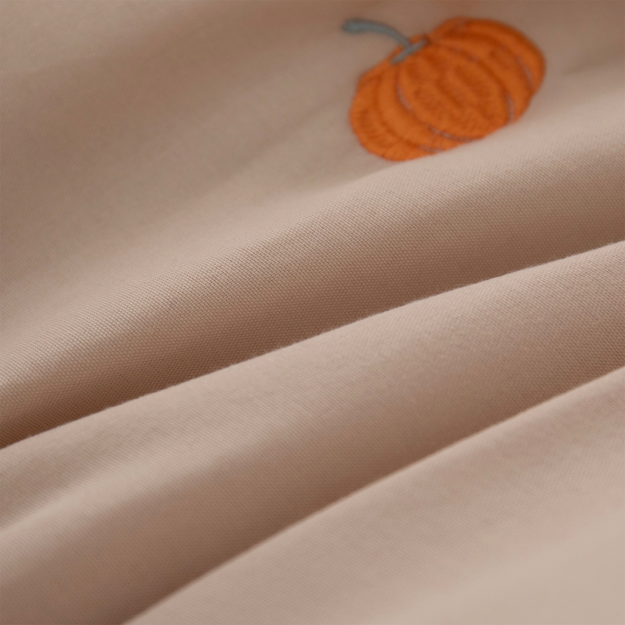 91家纺网 家纺一手货源 找家纺 乐居家纺 2025新款A类夹棉绣花双人枕套-南瓜 卡其