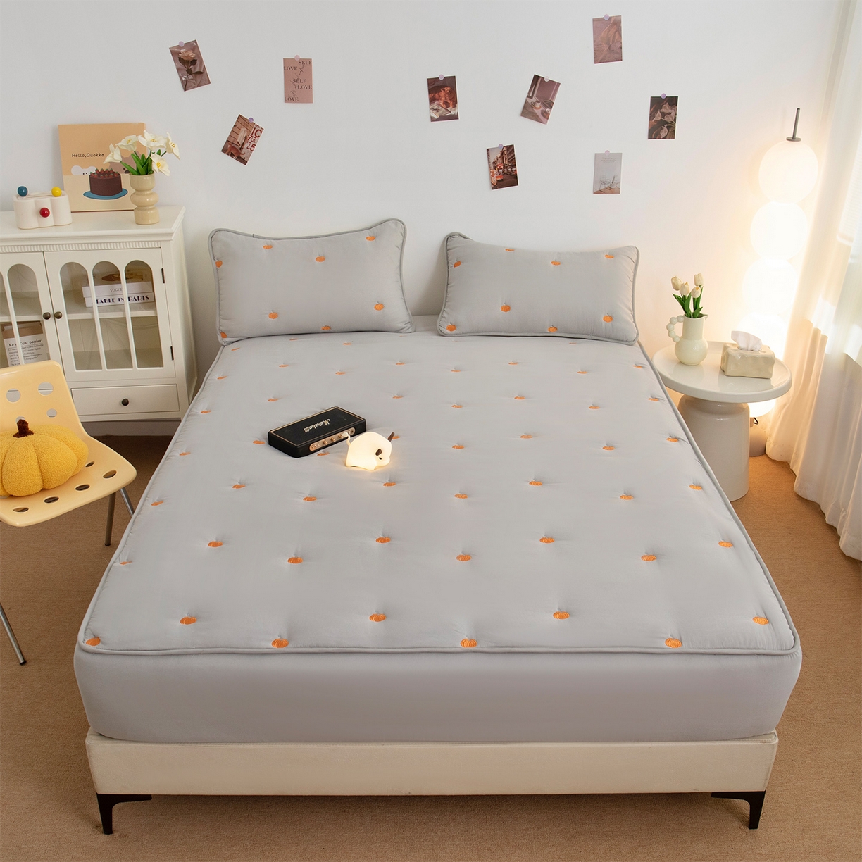 91家纺网 家纺一手货源 找家纺 （总）乐居家纺 2025新款A类亲肤夹棉刺绣床笠-南瓜