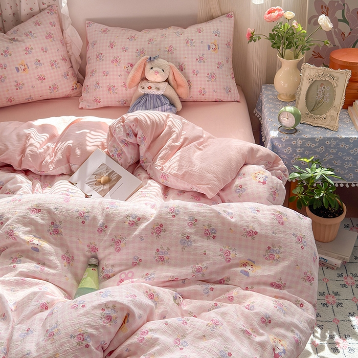 91家纺网 家纺一手货源 找家纺 罗亿家纺 2025新款云感双层纱印花四件套 童话-萌主后花园