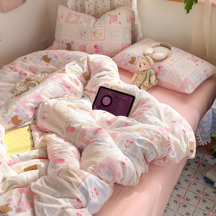 91家纺网 家纺一手货源 找家纺 罗亿家纺 2025新款云感双层纱印花四件套 童话-奶油块块