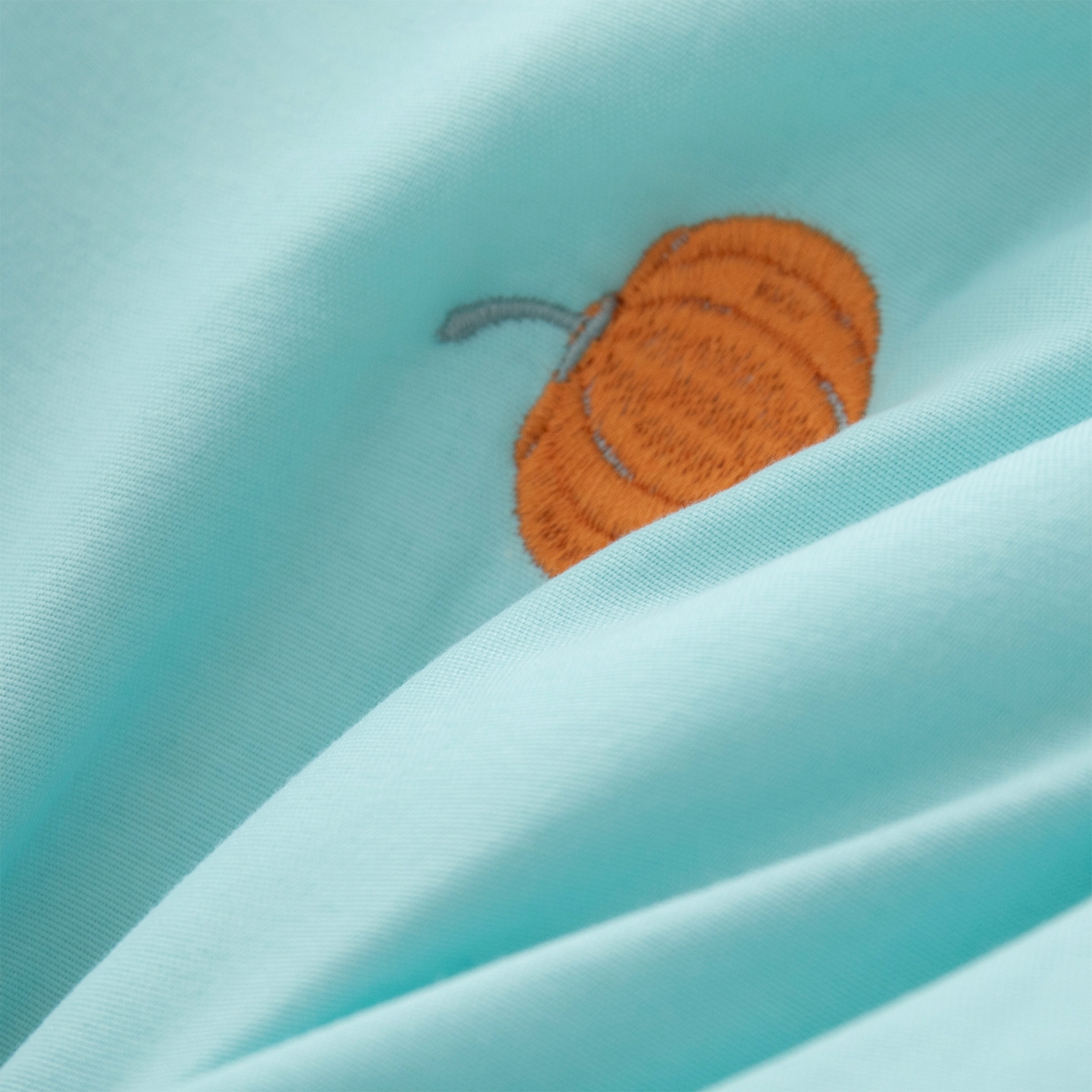 91家纺网 家纺一手货源 找家纺 乐居家纺 2025新款A类夹棉绣花双人枕套-南瓜 水蓝