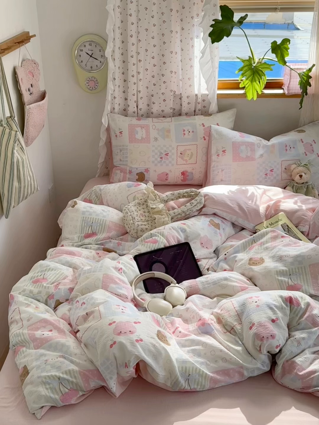 91家纺网 家纺一手货源 找家纺 罗亿家纺 2025新款云感双层纱印花四件套 童话-奶油块块