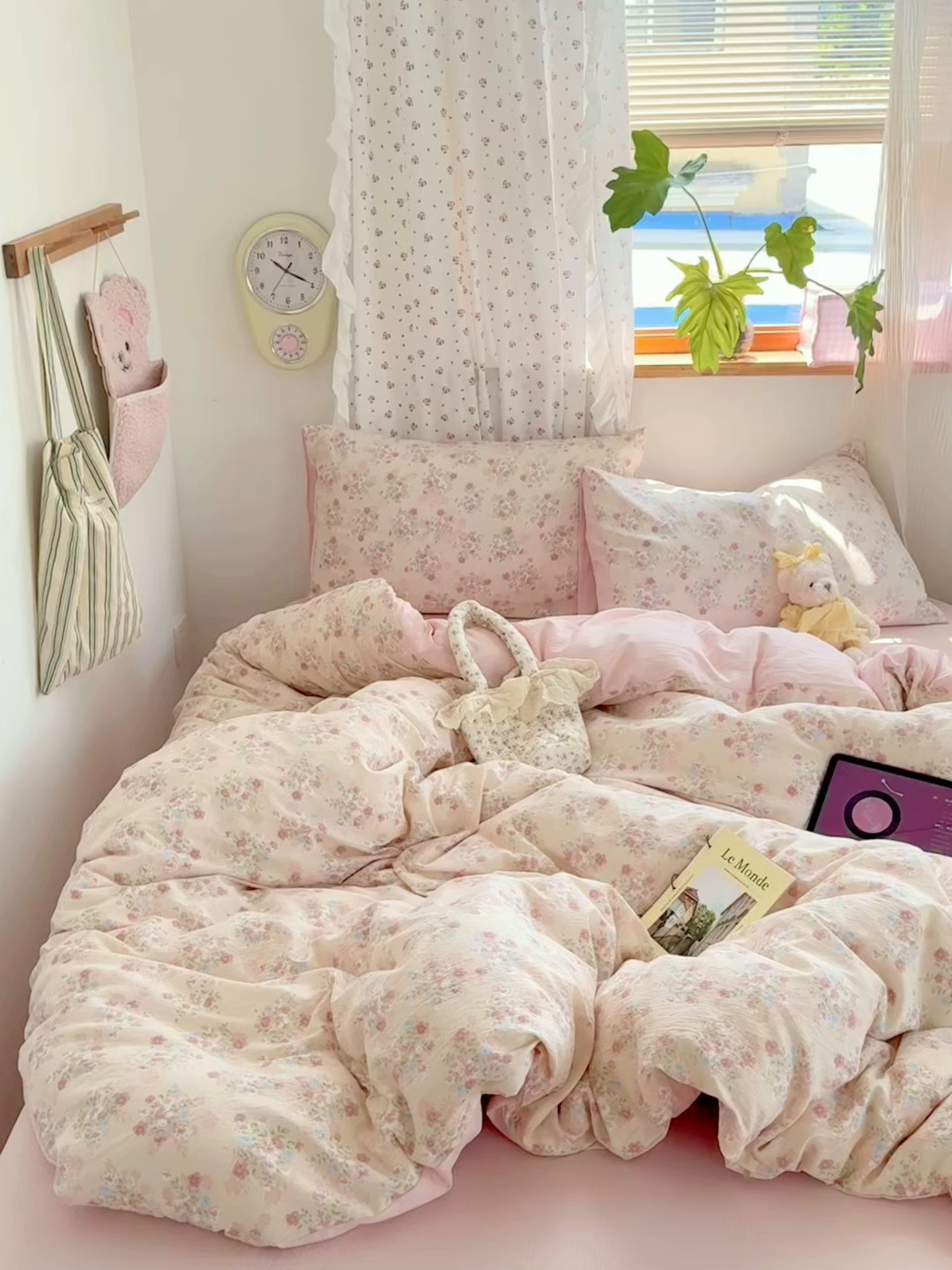 91家纺网 家纺一手货源 找家纺 罗亿家纺 2025新款云感双层纱印花四件套 童话-芊芊花海