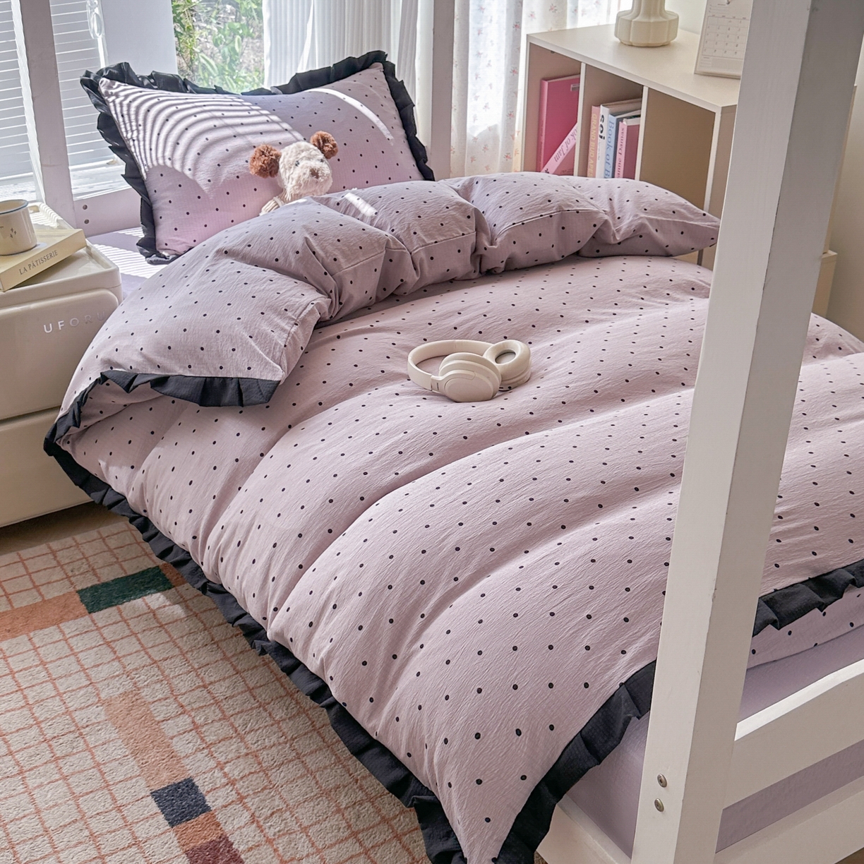 91家纺网 家纺一手货源 找家纺 韩巢家纺 2025新款小波点学生宿舍寝室上下铺三件套开学季花边被套四件套 黑丁香紫波点【黑皱皱花边款】