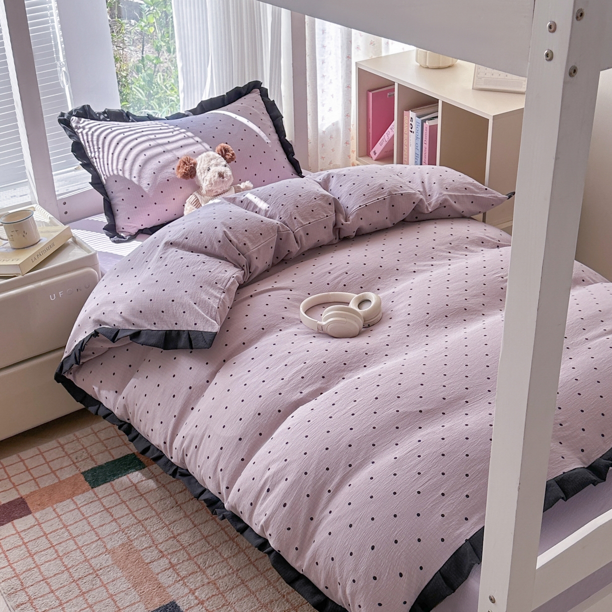 91家纺网 家纺一手货源 找家纺 韩巢家纺 2025新款小波点学生宿舍寝室上下铺三件套开学季花边被套四件套 黑丁香紫波点【黑皱皱花边款】